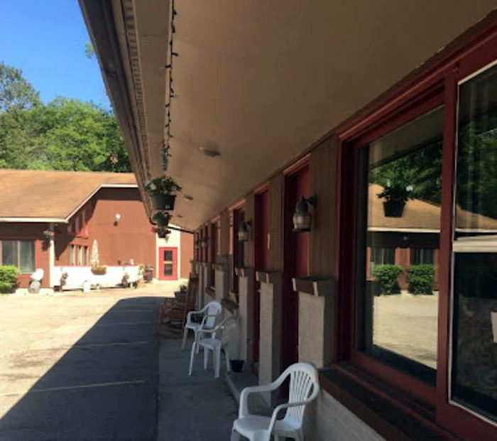 Bay View Motel (Delona Motel) - Web Listing (newer photo)